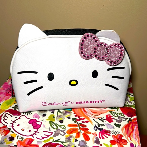 Hello Kitty Makeup Bag - Picture 1 of 4